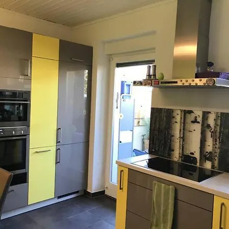2-Zi Whg, Ruhig+Zentral, Neu Renov.+Eingerichtet *